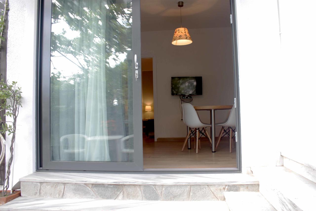 Kehagias Apartments เนอาวรัสนา ภายนอก รูปภาพ